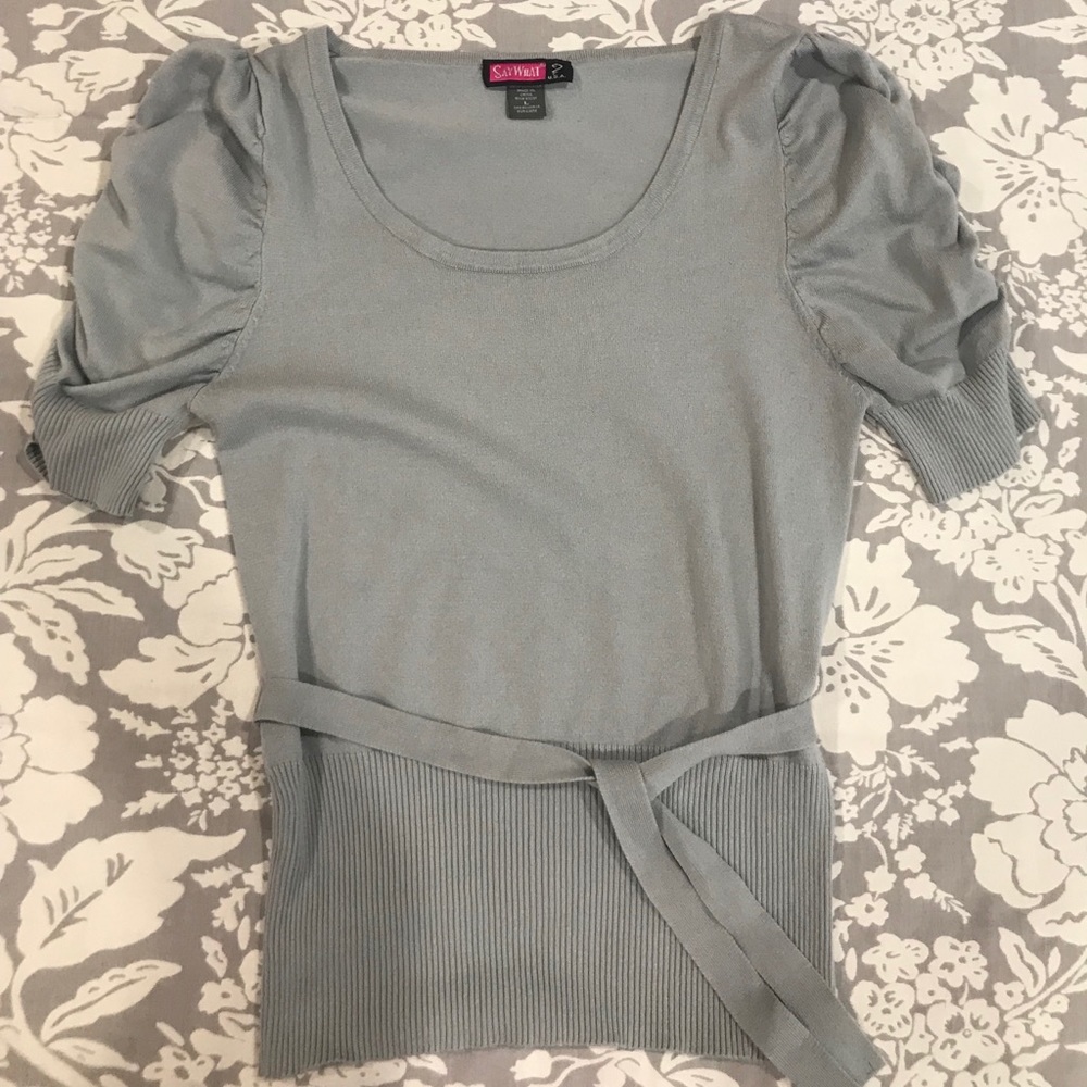 Grey sweater with bunched sleeves